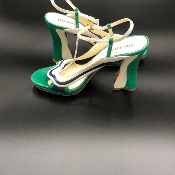 Open toe Prada Shoes - Picture 2 of 5